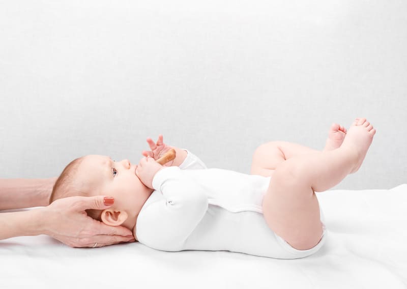 leczenie kręczu szyi u niemowląt
